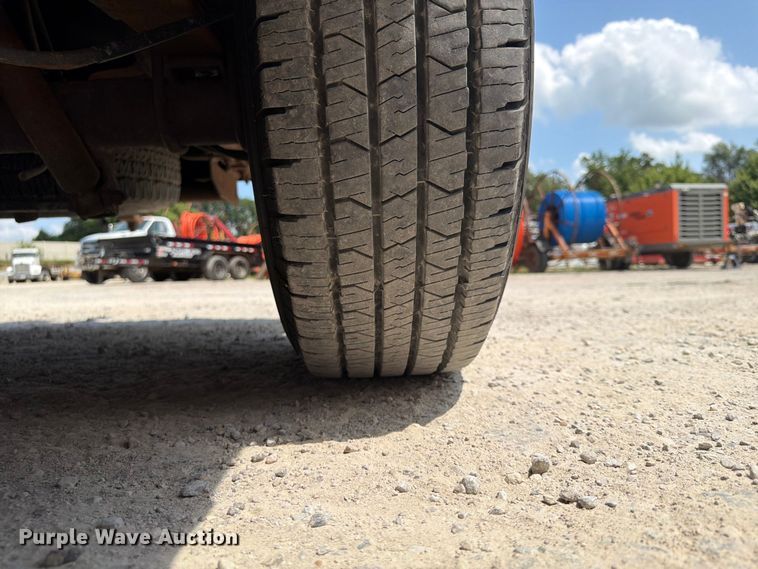 image for item FB5810 2011 Ford E250 van