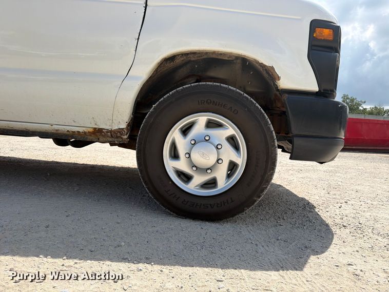image for item FB5810 2011 Ford E250 van