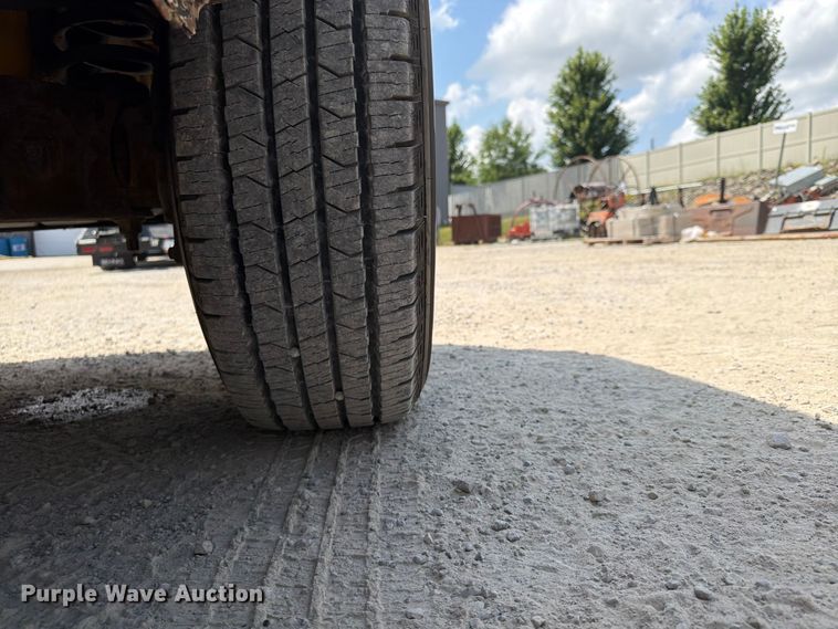 image for item FB5810 2011 Ford E250 van