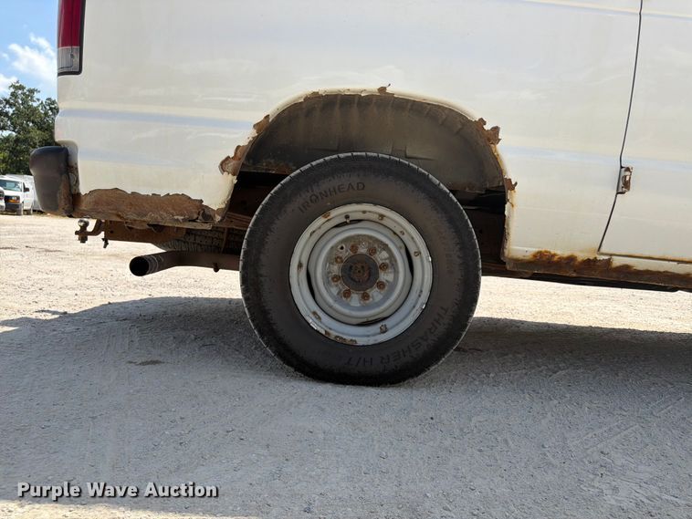image for item FB5810 2011 Ford E250 van