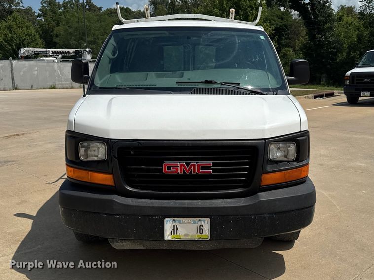 image for item FB5811 2014 GMC Savana G2500 van