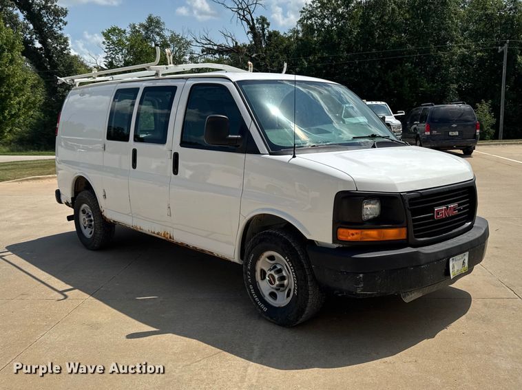 image for item FB5811 2014 GMC Savana G2500 van