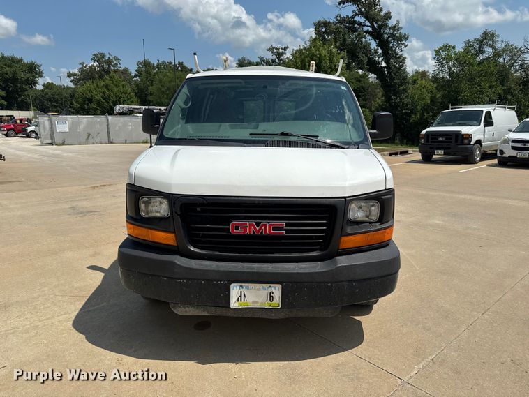 image for item FB5811 2014 GMC Savana G2500 van