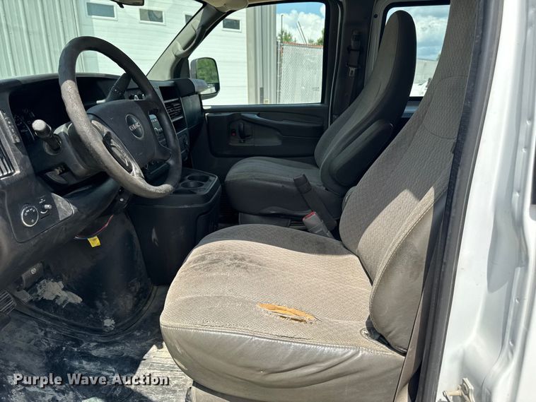 image for item FB5811 2014 GMC Savana G2500 van