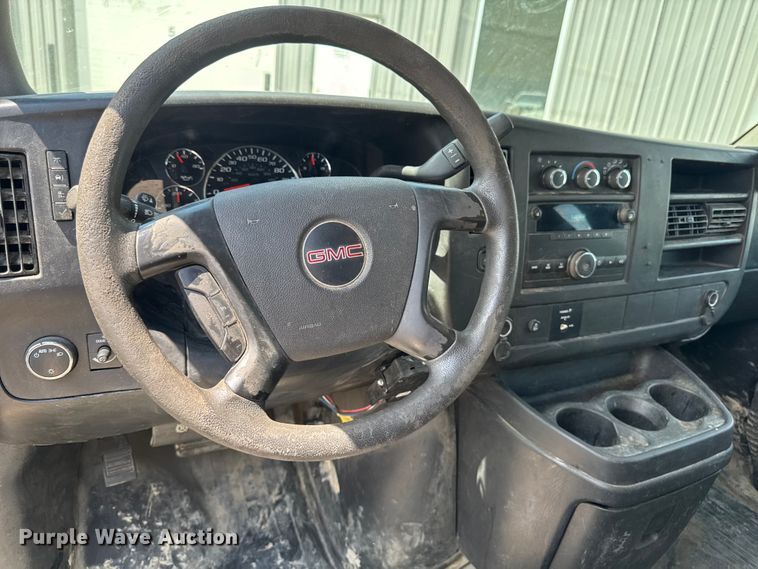 image for item FB5811 2014 GMC Savana G2500 van
