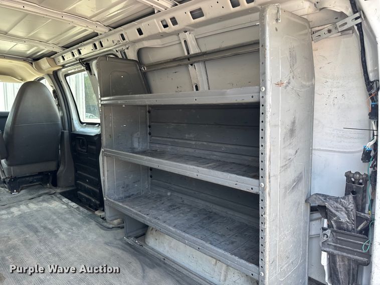 image for item FB5811 2014 GMC Savana G2500 van