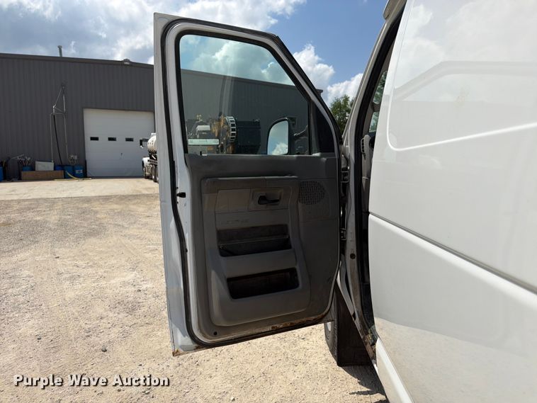 image for item FB5812 2014 Ford E250 van