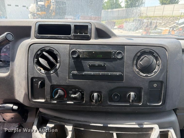 image for item FB5812 2014 Ford E250 van