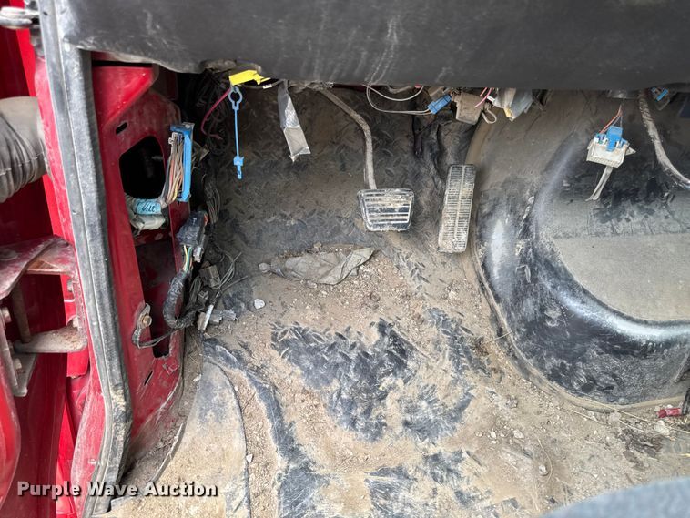 image for item FB5813 2003 GMC C4500 dump truck