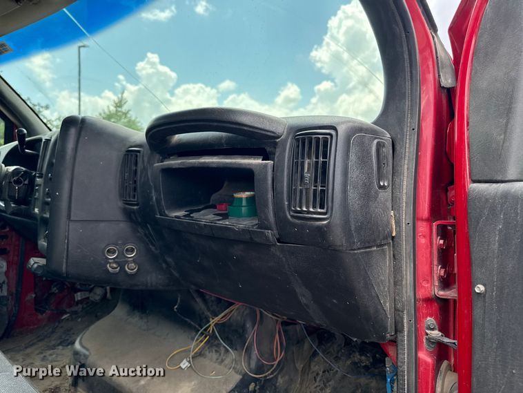 image for item FB5813 2003 GMC C4500 dump truck