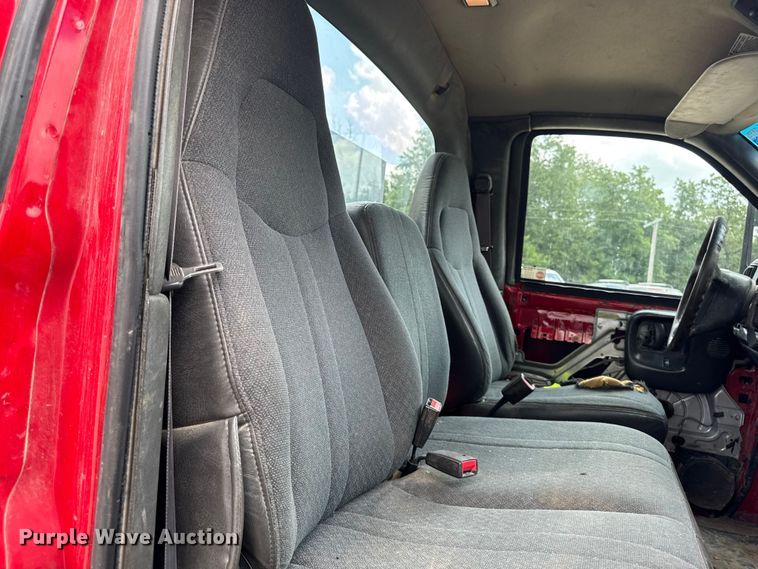 image for item FB5813 2003 GMC C4500 dump truck