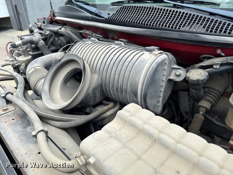 image for item FB5813 2003 GMC C4500 dump truck