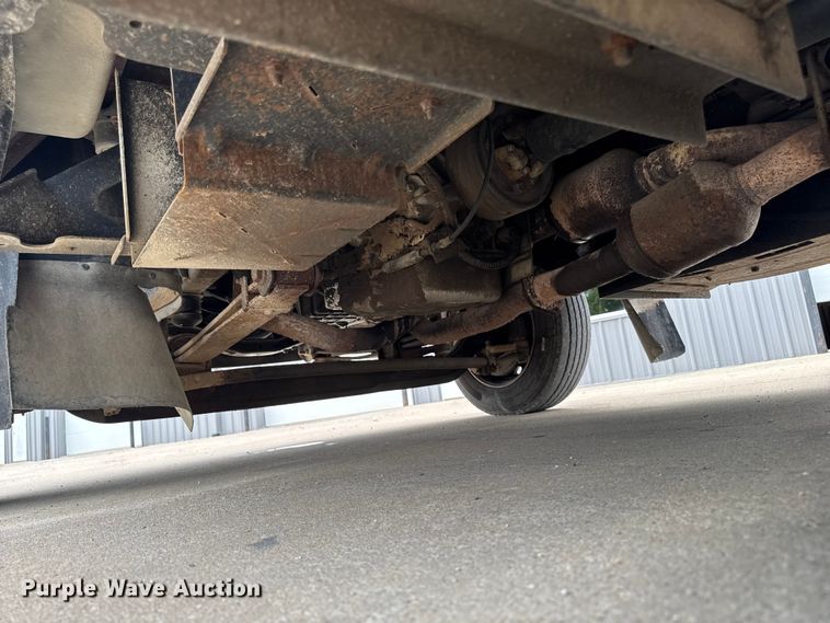 image for item FB5813 2003 GMC C4500 dump truck