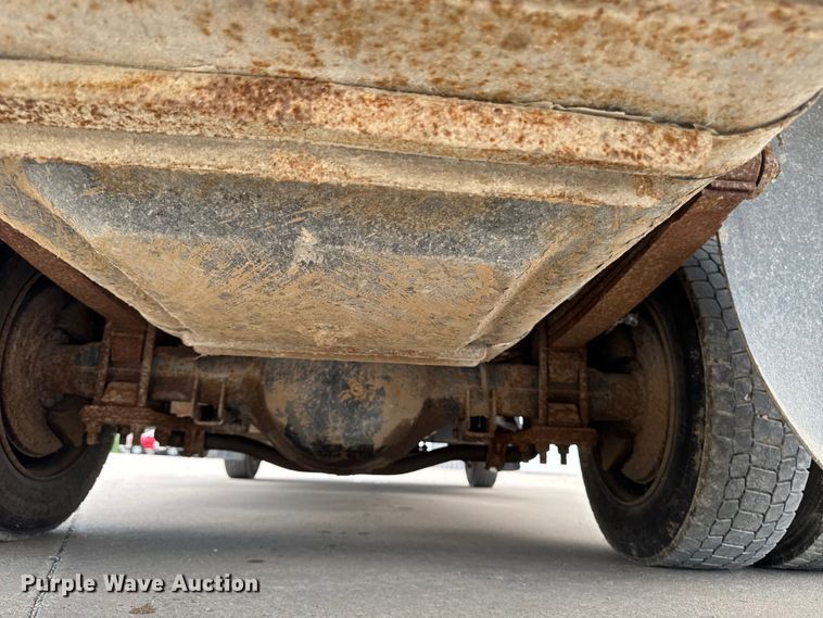 image for item FB5813 2003 GMC C4500 dump truck