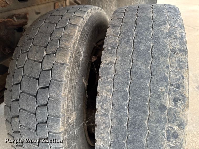 image for item FB5813 2003 GMC C4500 dump truck