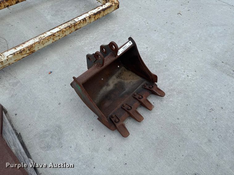 image for item FB5819 Bobcat excavator bucket