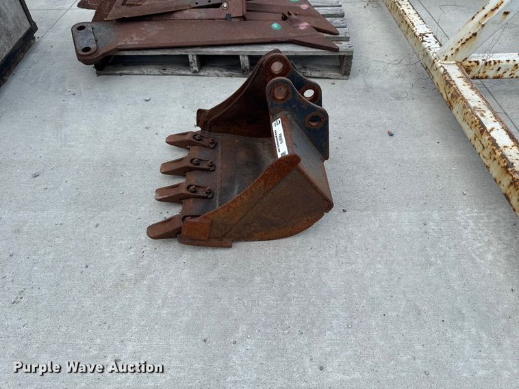 image for item FB5819 Bobcat excavator bucket