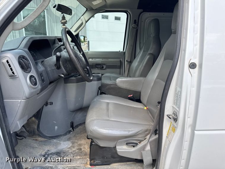 image for item FB5820 2013 Ford E250 van