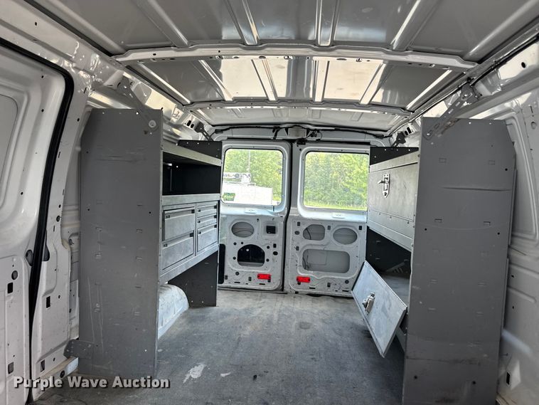 image for item FB5820 2013 Ford E250 van