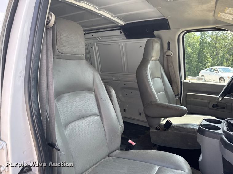image for item FB5820 2013 Ford E250 van