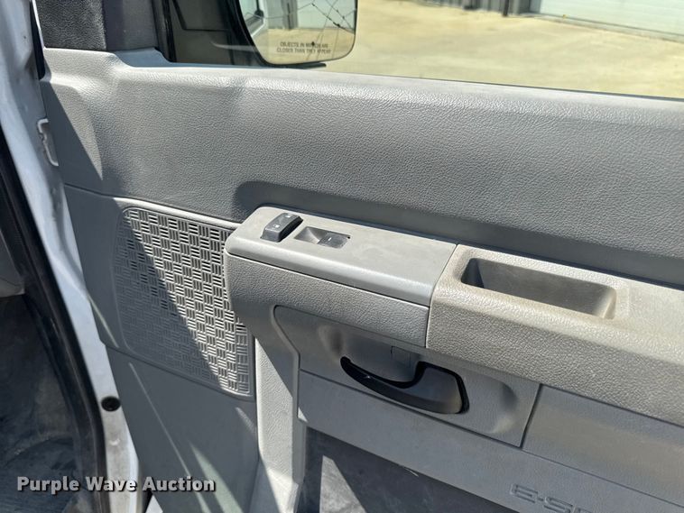 image for item FB5820 2013 Ford E250 van
