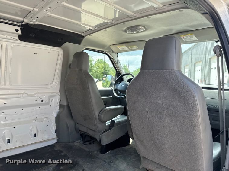 image for item FB5820 2013 Ford E250 van