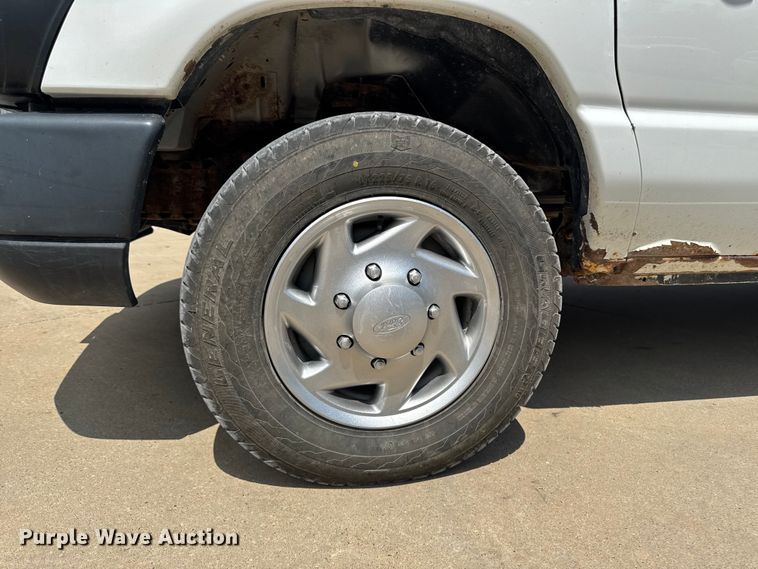 image for item FB5820 2013 Ford E250 van