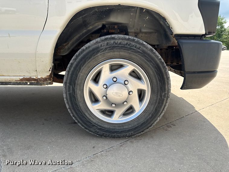 image for item FB5820 2013 Ford E250 van