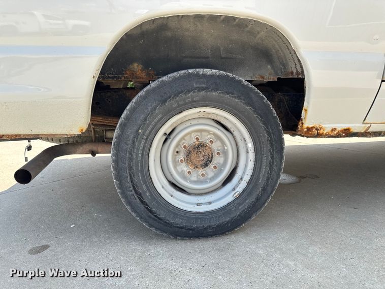 image for item FB5820 2013 Ford E250 van