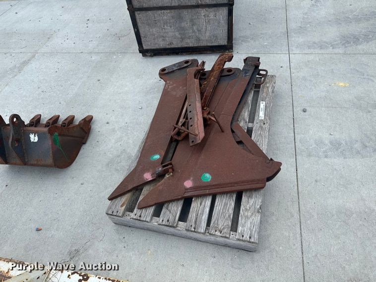 image for item FB5821 Cable plow attachments