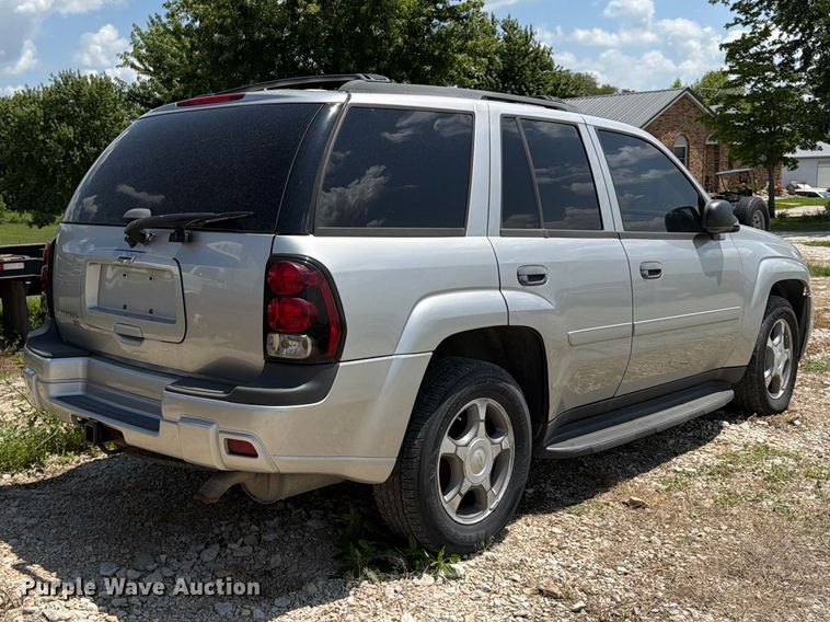 image for item FB5825 2008 Chevrolet Trailblazer SUV