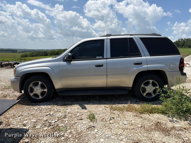 image for item FB5825 2008 Chevrolet Trailblazer SUV
