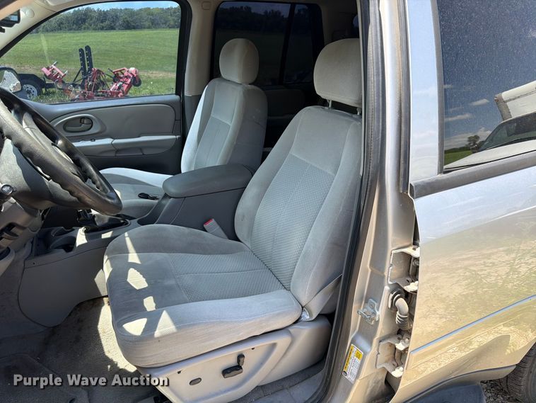 image for item FB5825 2008 Chevrolet Trailblazer SUV