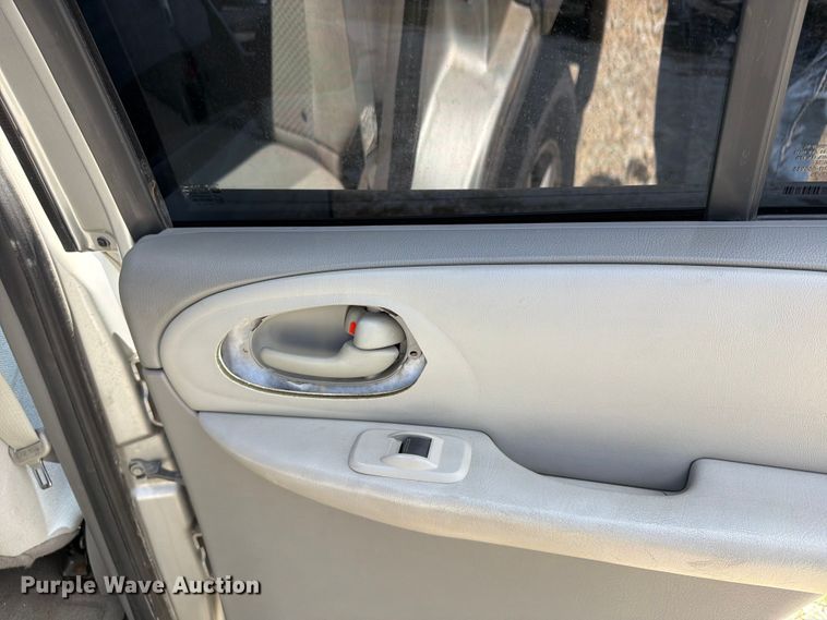 image for item FB5825 2008 Chevrolet Trailblazer SUV