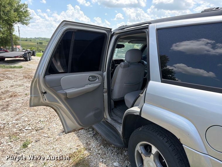 image for item FB5825 2008 Chevrolet Trailblazer SUV