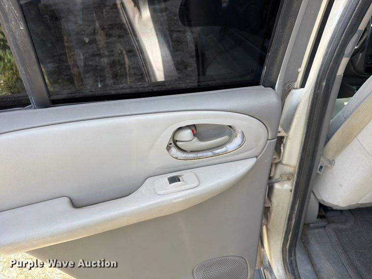 image for item FB5825 2008 Chevrolet Trailblazer SUV