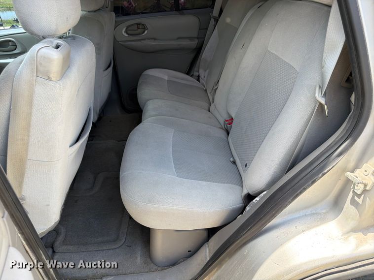 image for item FB5825 2008 Chevrolet Trailblazer SUV