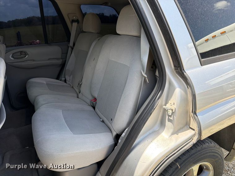 image for item FB5825 2008 Chevrolet Trailblazer SUV
