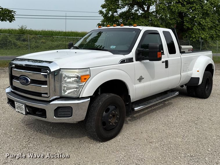 2016 Ford F350 Super Duty Ext. Cab pickup truck