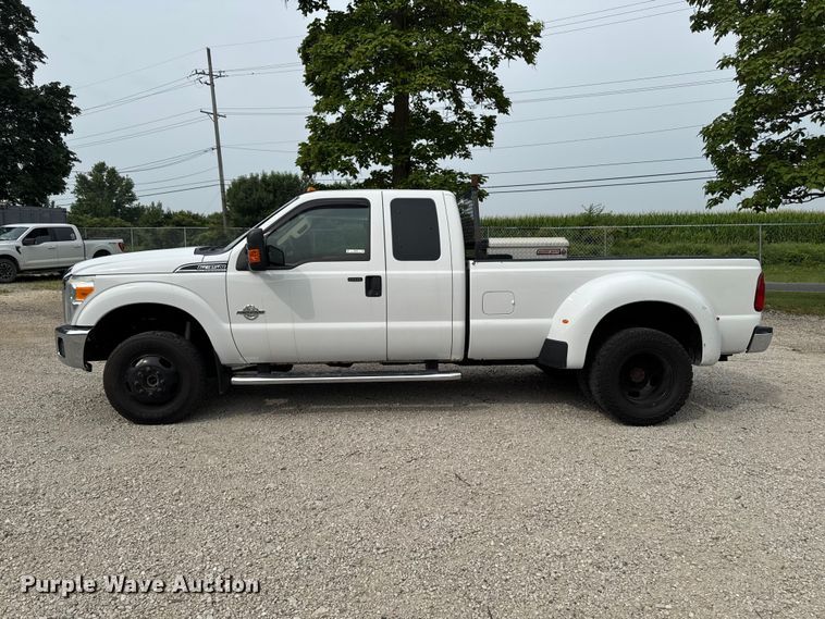 image for item FB5829 2016 Ford F350 Super Duty Ext. Cab pickup truck