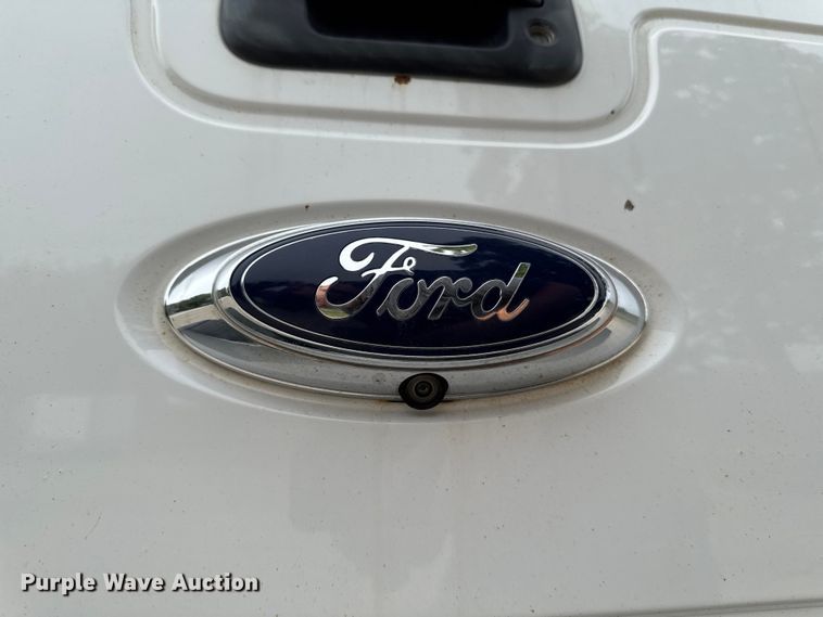 image for item FB5829 2016 Ford F350 Super Duty Ext. Cab pickup truck
