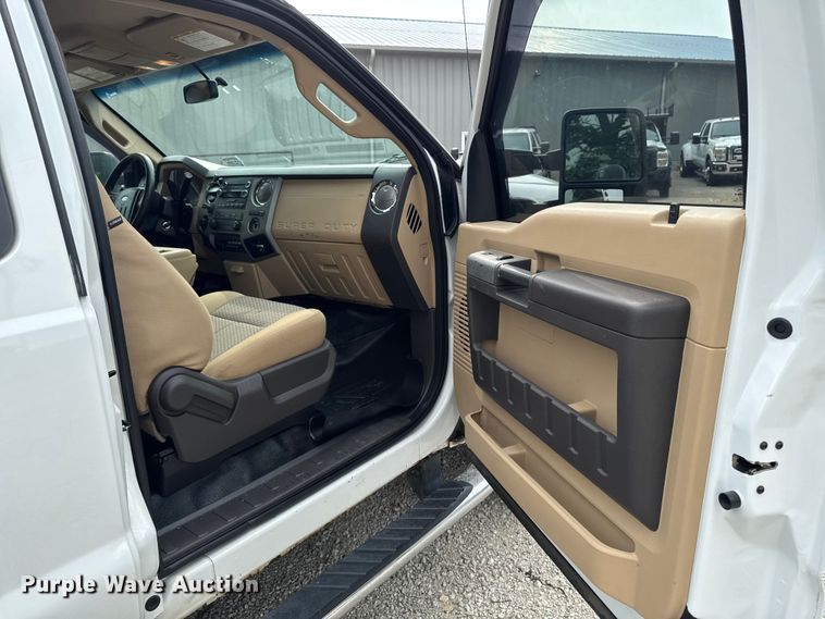 image for item FB5829 2016 Ford F350 Super Duty Ext. Cab pickup truck