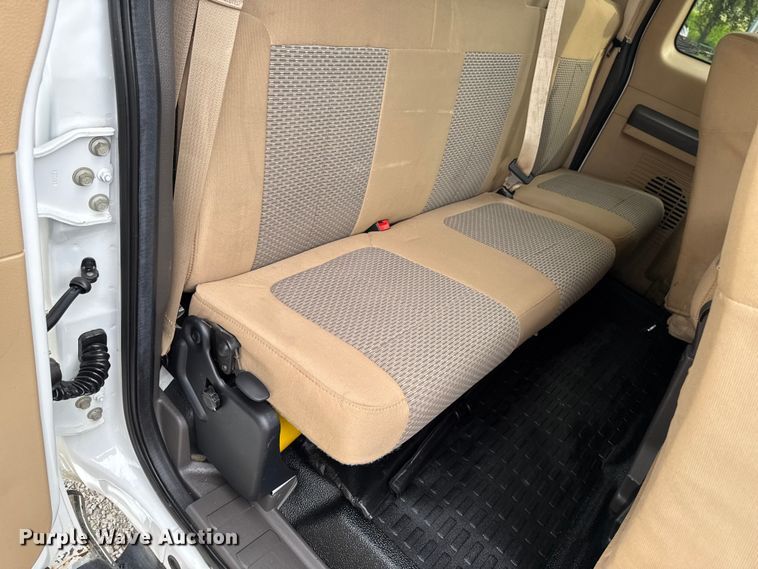 image for item FB5829 2016 Ford F350 Super Duty Ext. Cab pickup truck