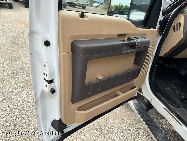 image for item FB5829 2016 Ford F350 Super Duty Ext. Cab pickup truck
