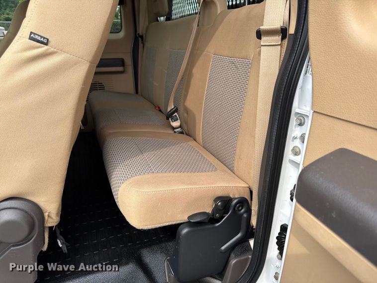 image for item FB5829 2016 Ford F350 Super Duty Ext. Cab pickup truck