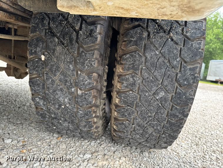 image for item FB5829 2016 Ford F350 Super Duty Ext. Cab pickup truck