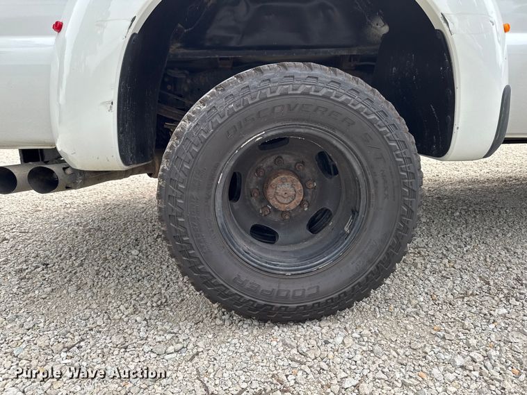 image for item FB5829 2016 Ford F350 Super Duty Ext. Cab pickup truck