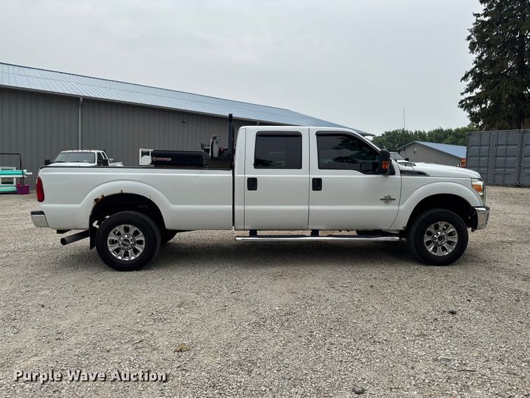 image for item FB5830 2015 Ford F250 Super Duty Crew Cab pickup truck