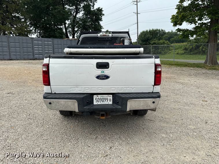 image for item FB5830 2015 Ford F250 Super Duty Crew Cab pickup truck