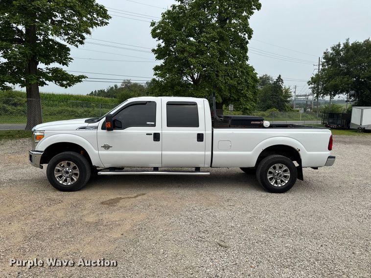 image for item FB5830 2015 Ford F250 Super Duty Crew Cab pickup truck